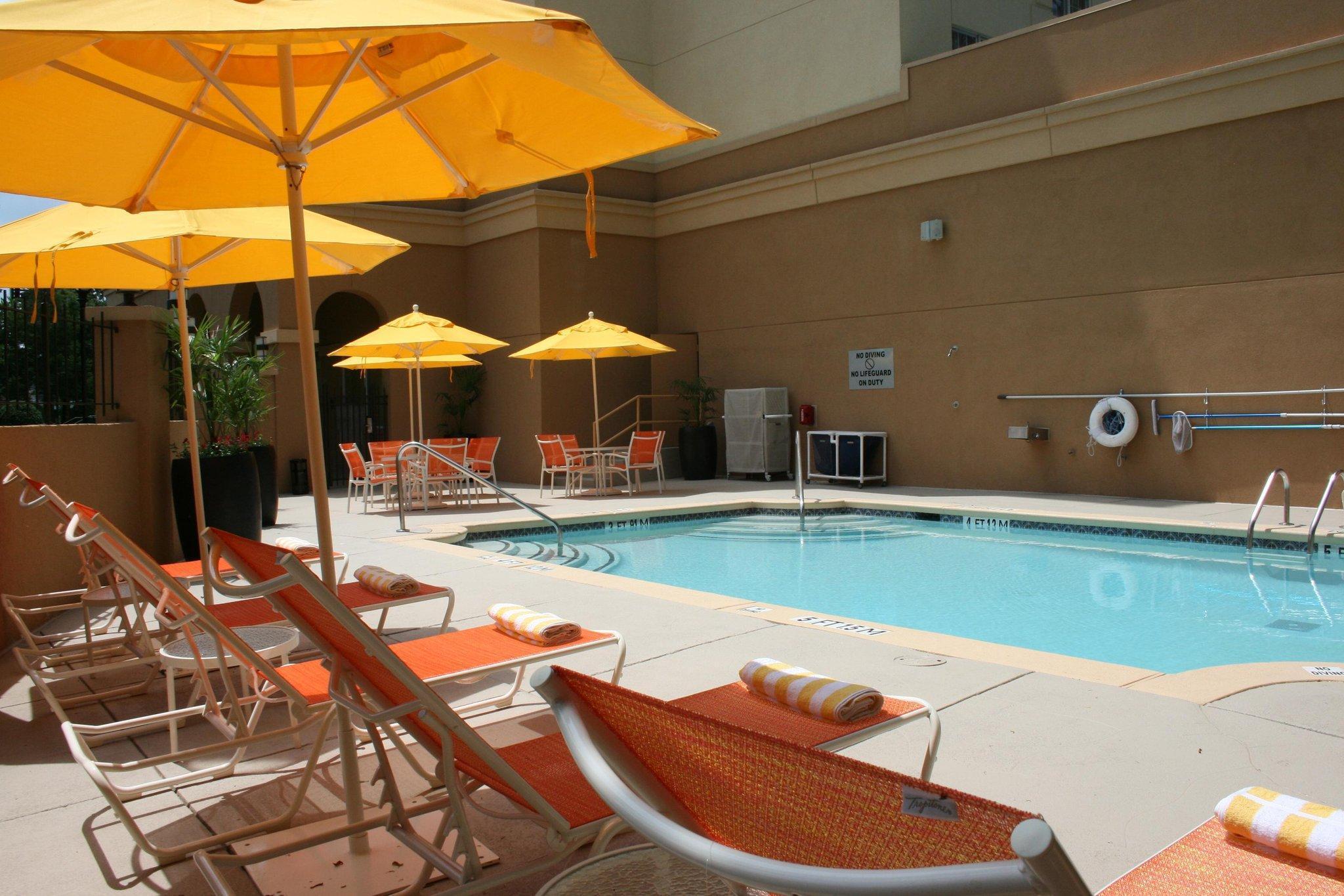 Doubletree Suites By Hilton At The Battery Atlanta Smyrna Exterior photo