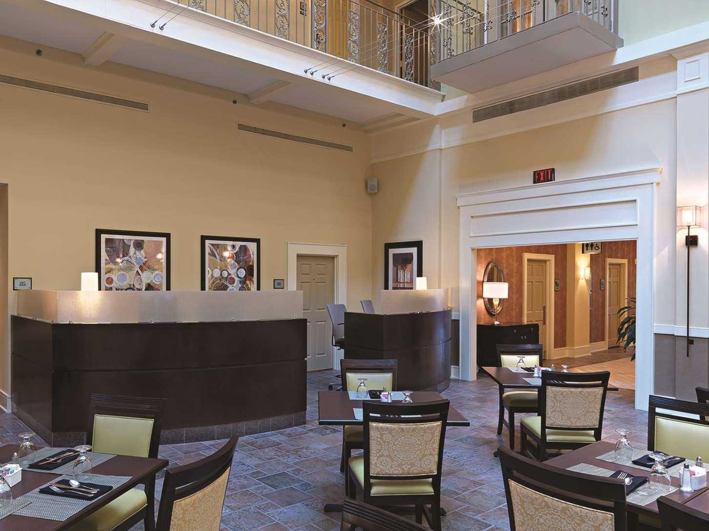 Doubletree Suites By Hilton At The Battery Atlanta Smyrna Exterior photo