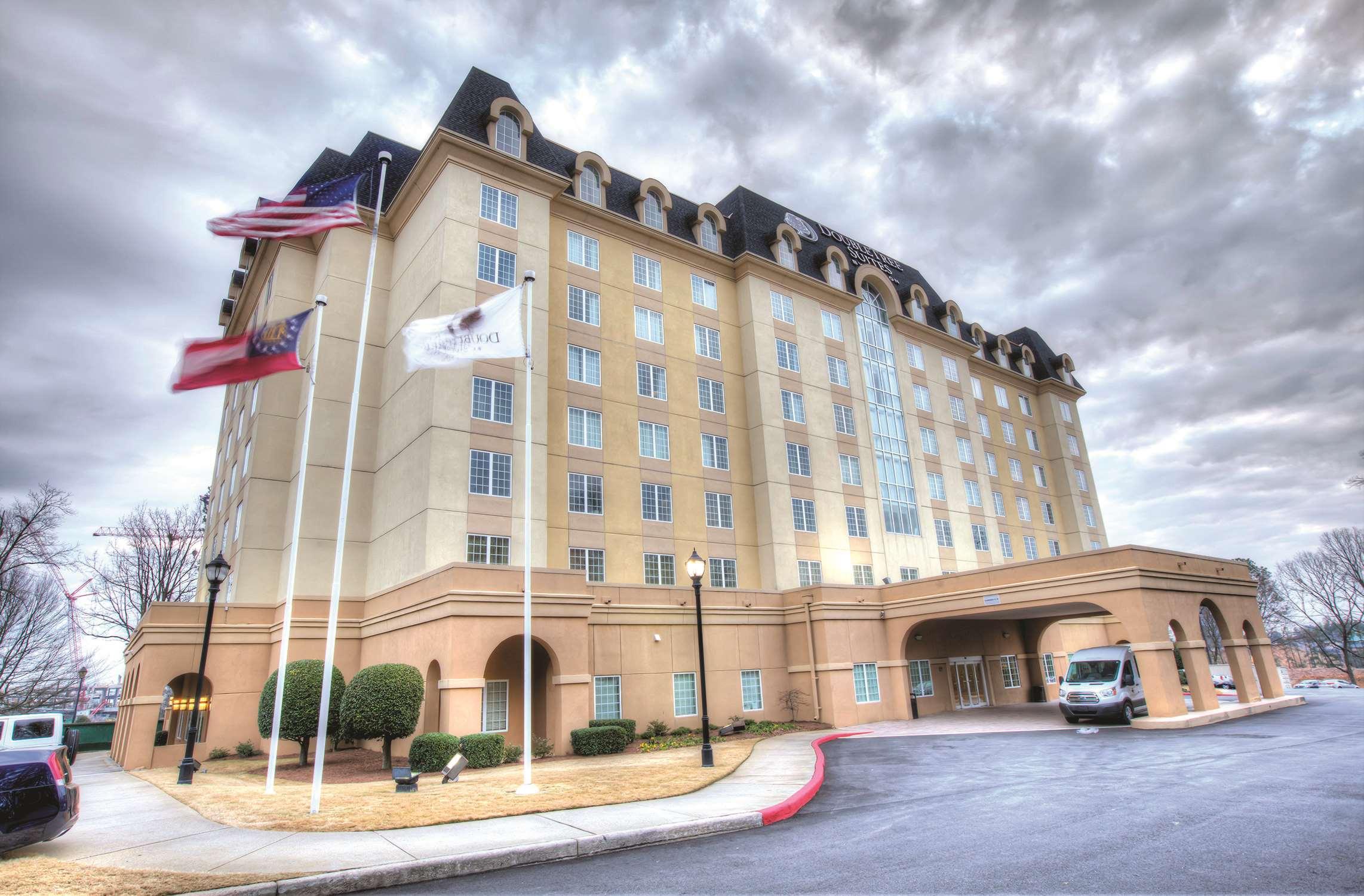 Doubletree Suites By Hilton At The Battery Atlanta Smyrna Exterior photo