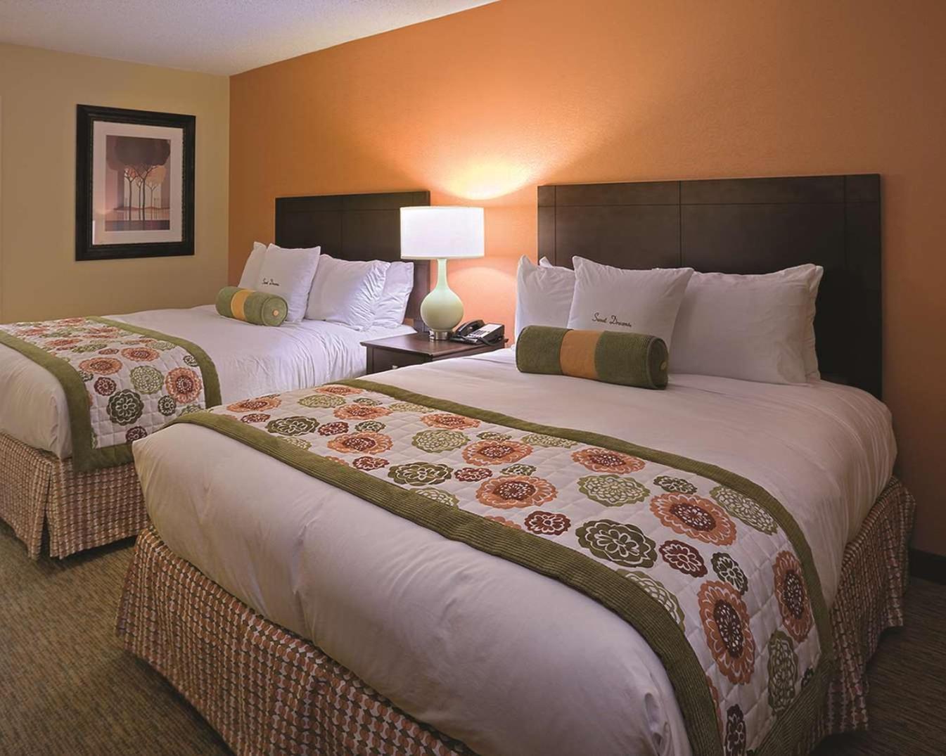Doubletree Suites By Hilton At The Battery Atlanta Smyrna Exterior photo