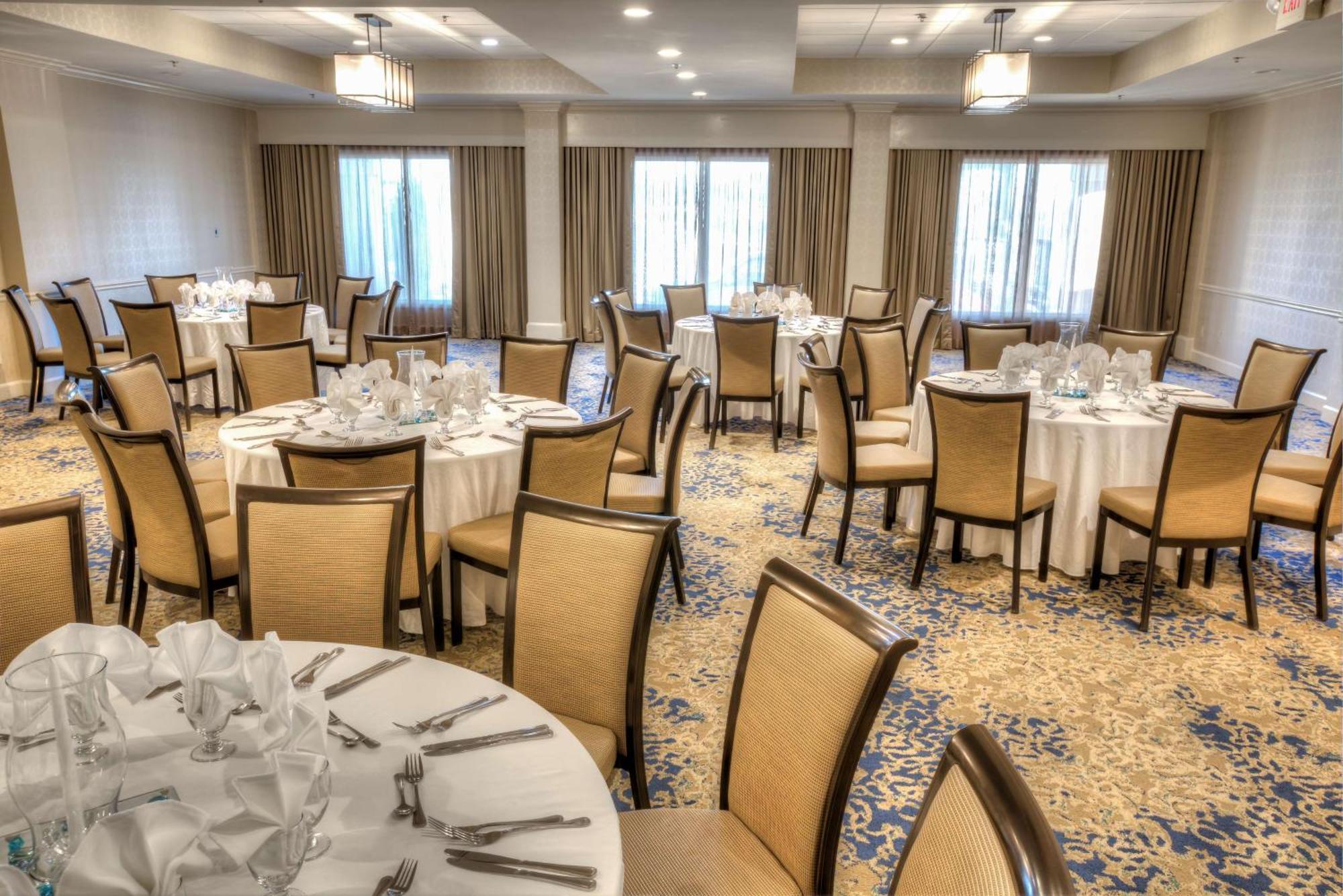 Doubletree Suites By Hilton At The Battery Atlanta Smyrna Exterior photo
