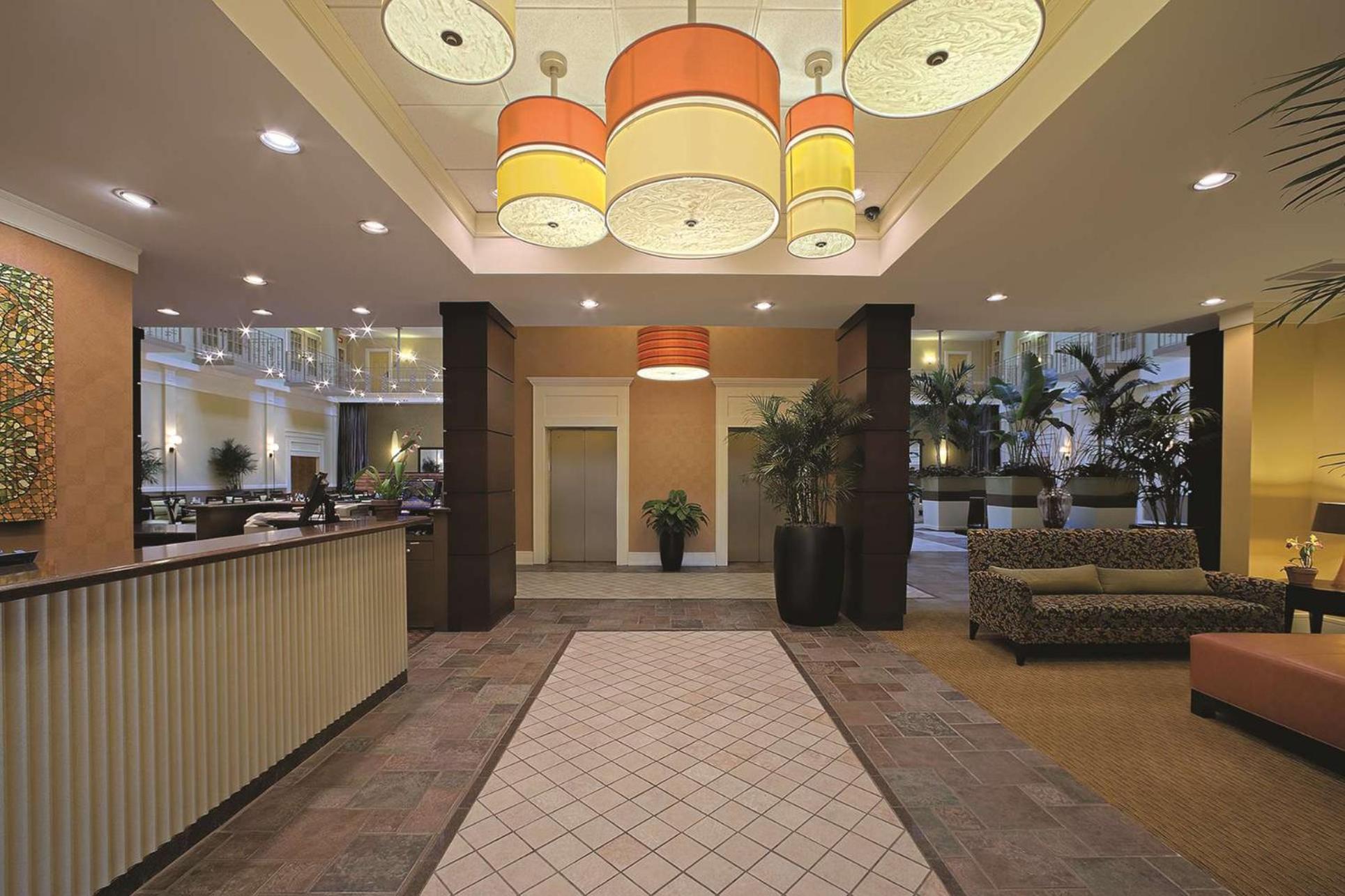 Doubletree Suites By Hilton At The Battery Atlanta Smyrna Exterior photo
